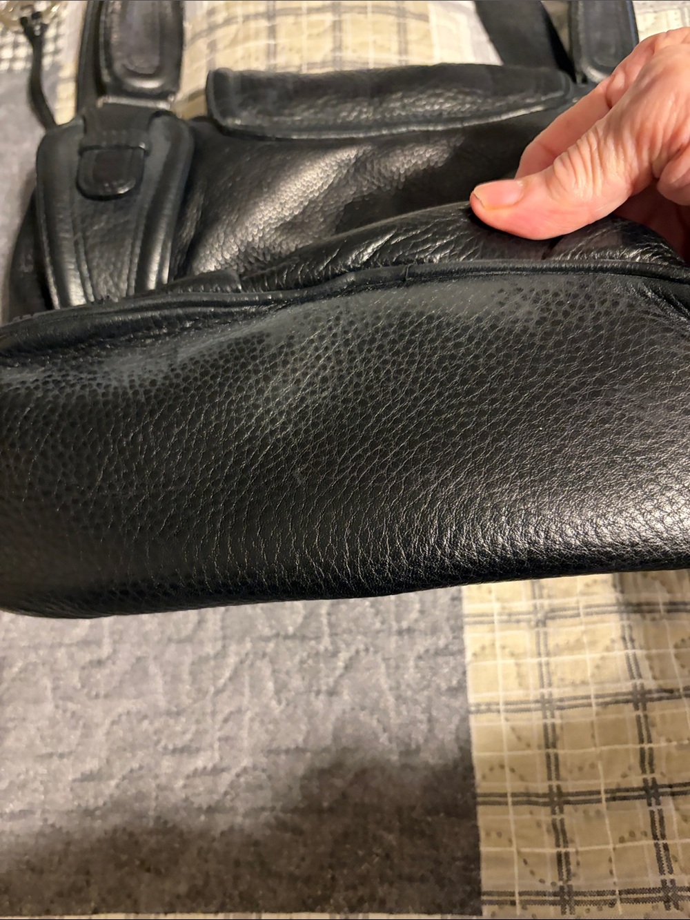 Michael Kors Black Leather Buckle Detail Shoulder Bag - Picture 3 of 3
